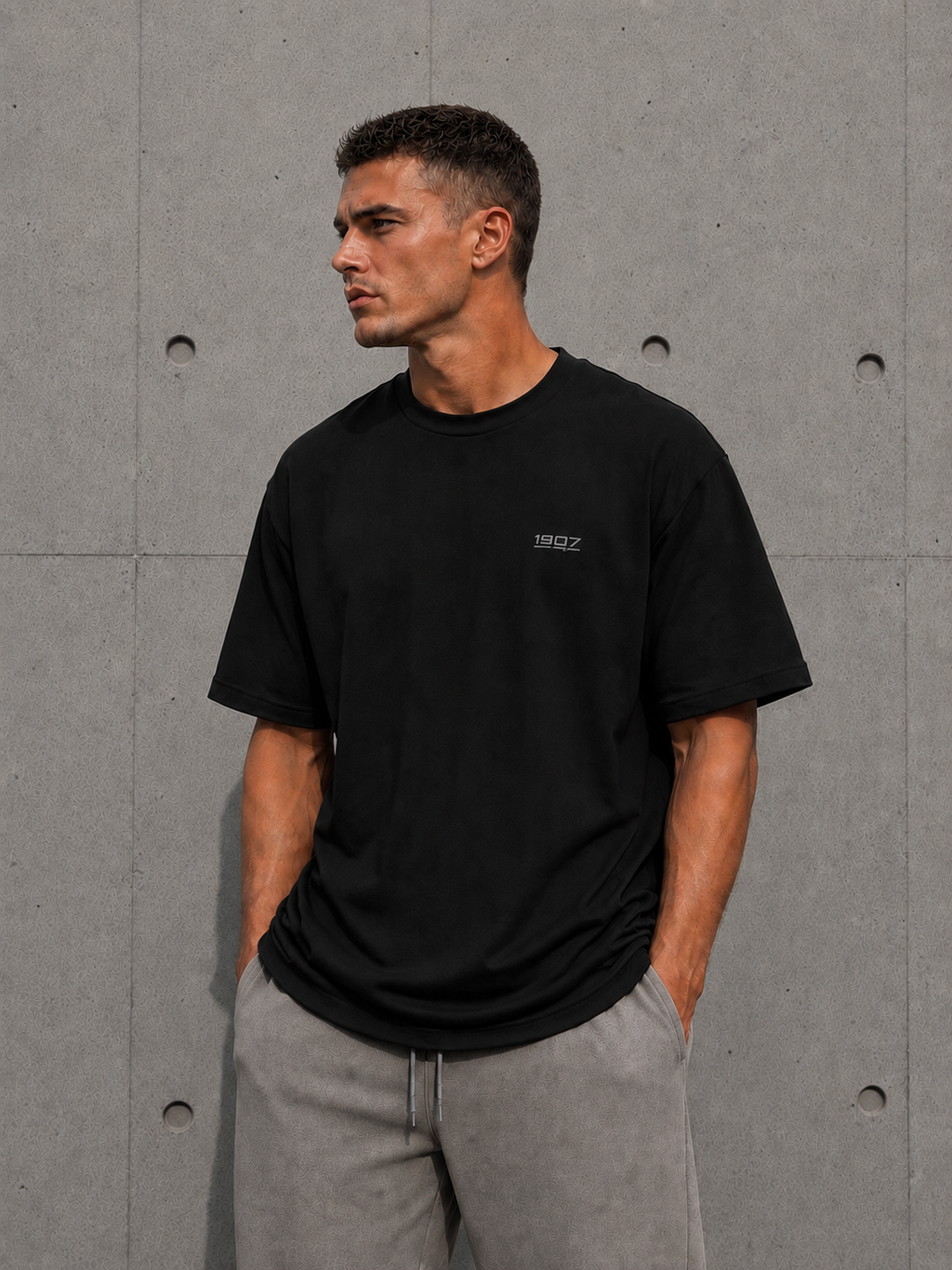 The Statement Oversized Tee - Black